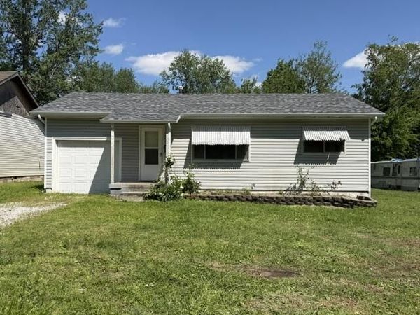 1120 N Fulbright Avenue , Springfield, MO 65802
