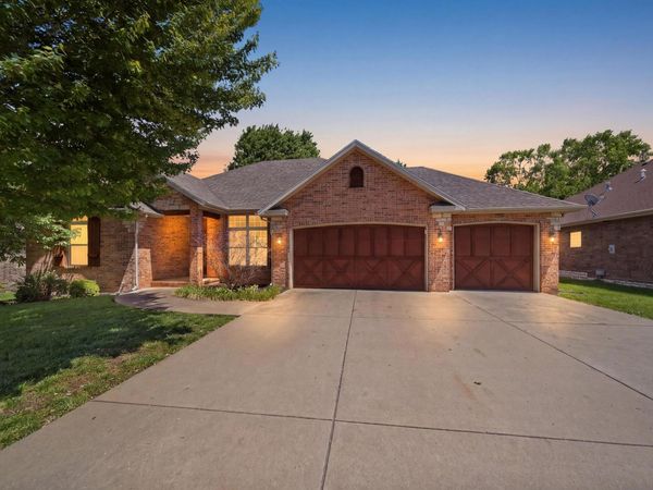 4442 S Appleton Drive, Springfield, MO 65810