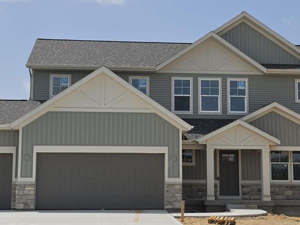 11614 Weatherby Drive SE, Unit 147, Lowell, MI 49331