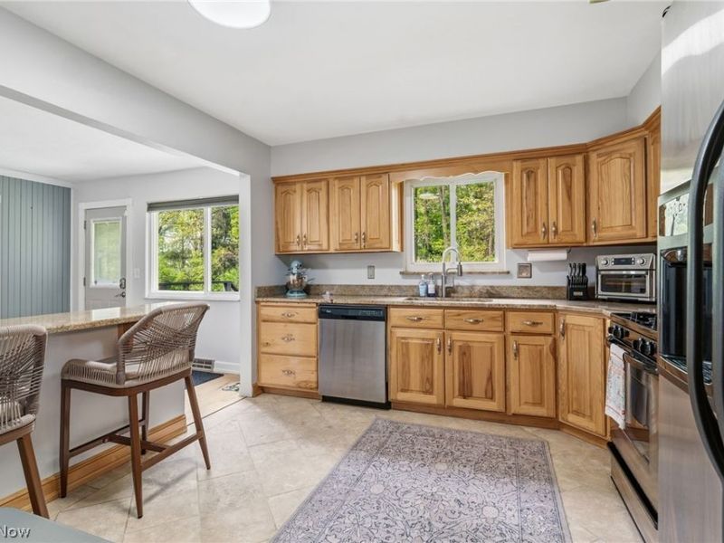 29575 Dorchester Drive, North Olmsted, OH 44070 Photo 12