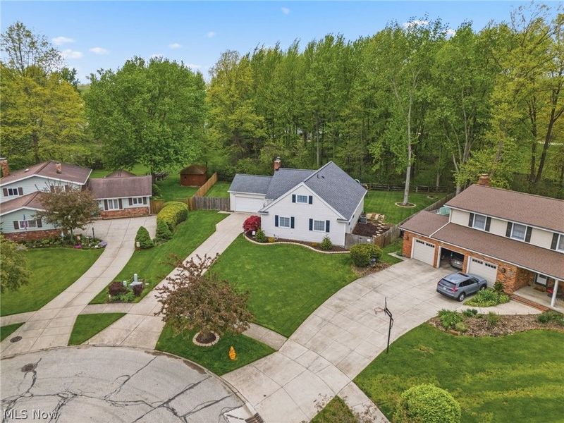 29575 Dorchester Drive, North Olmsted, OH 44070 Photo 3