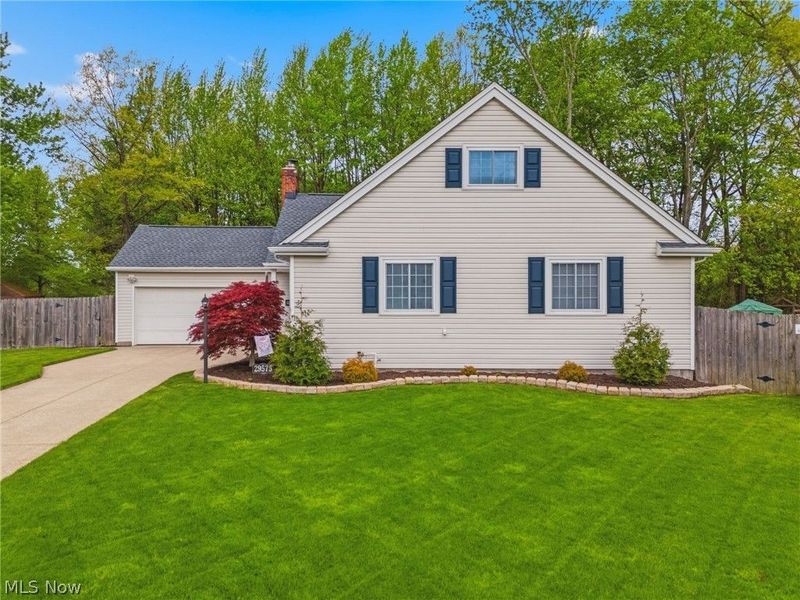 29575 Dorchester Drive, North Olmsted, OH 44070 Photo 4