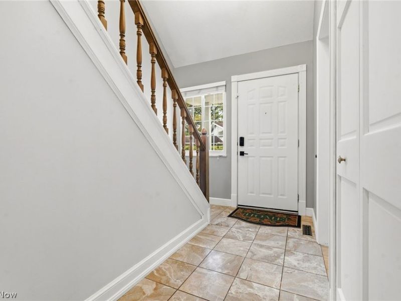 29575 Dorchester Drive, North Olmsted, OH 44070 Photo 7