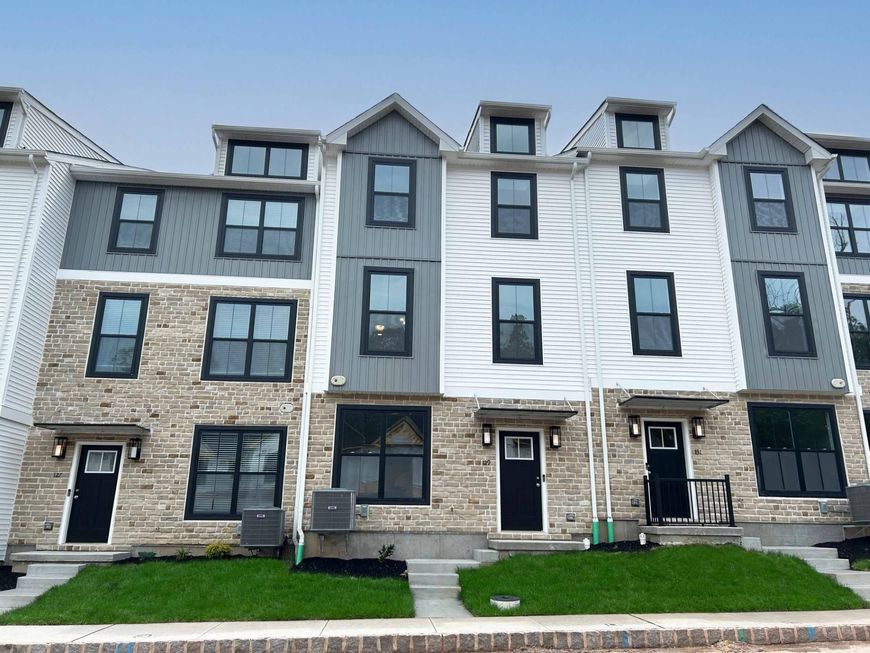 129 Cobblestone Drive, Unit JW 4-25, Harleysville, PA 19438 Main Photo