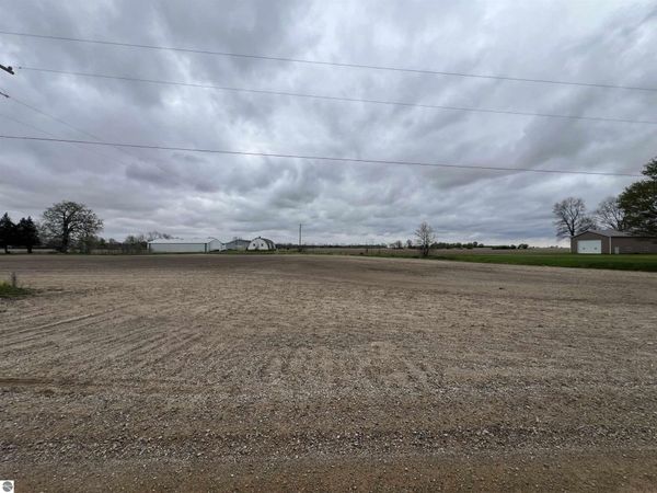 Van Buren Road W, Alma, MI 48801