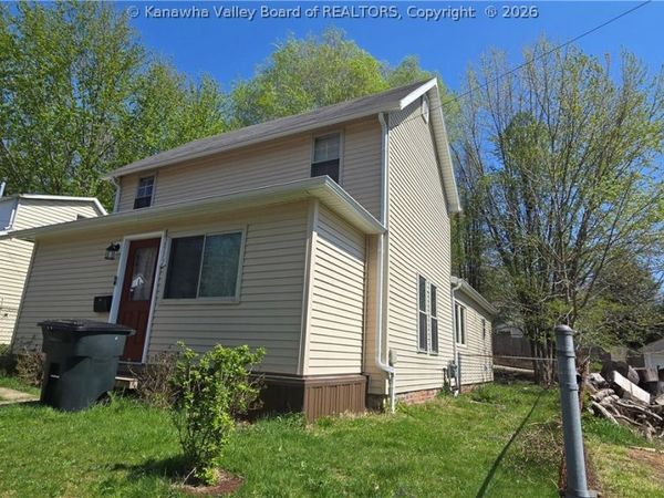 2512 Clement Avenue, Parkersburg, WV 26101
