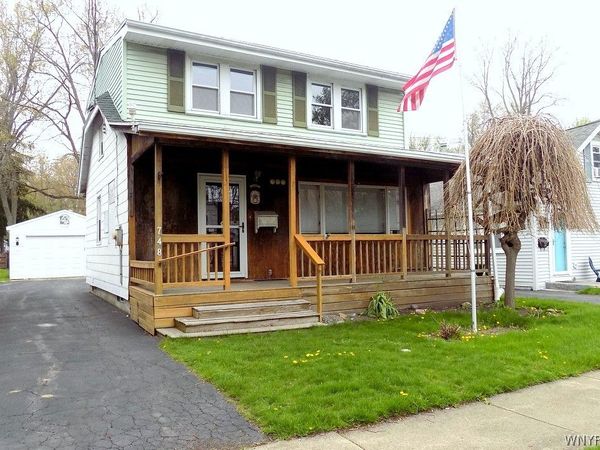 748 E Robinson Street , North Tonawanda, NY 14120