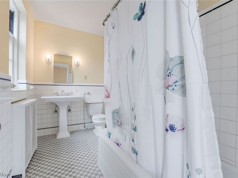 13415 Shaker Boulevard, Unit 11H4, Cleveland, OH 44120 Photo 17