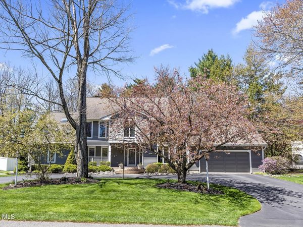 950 Gloucester Place, Niskayuna, NY 12309