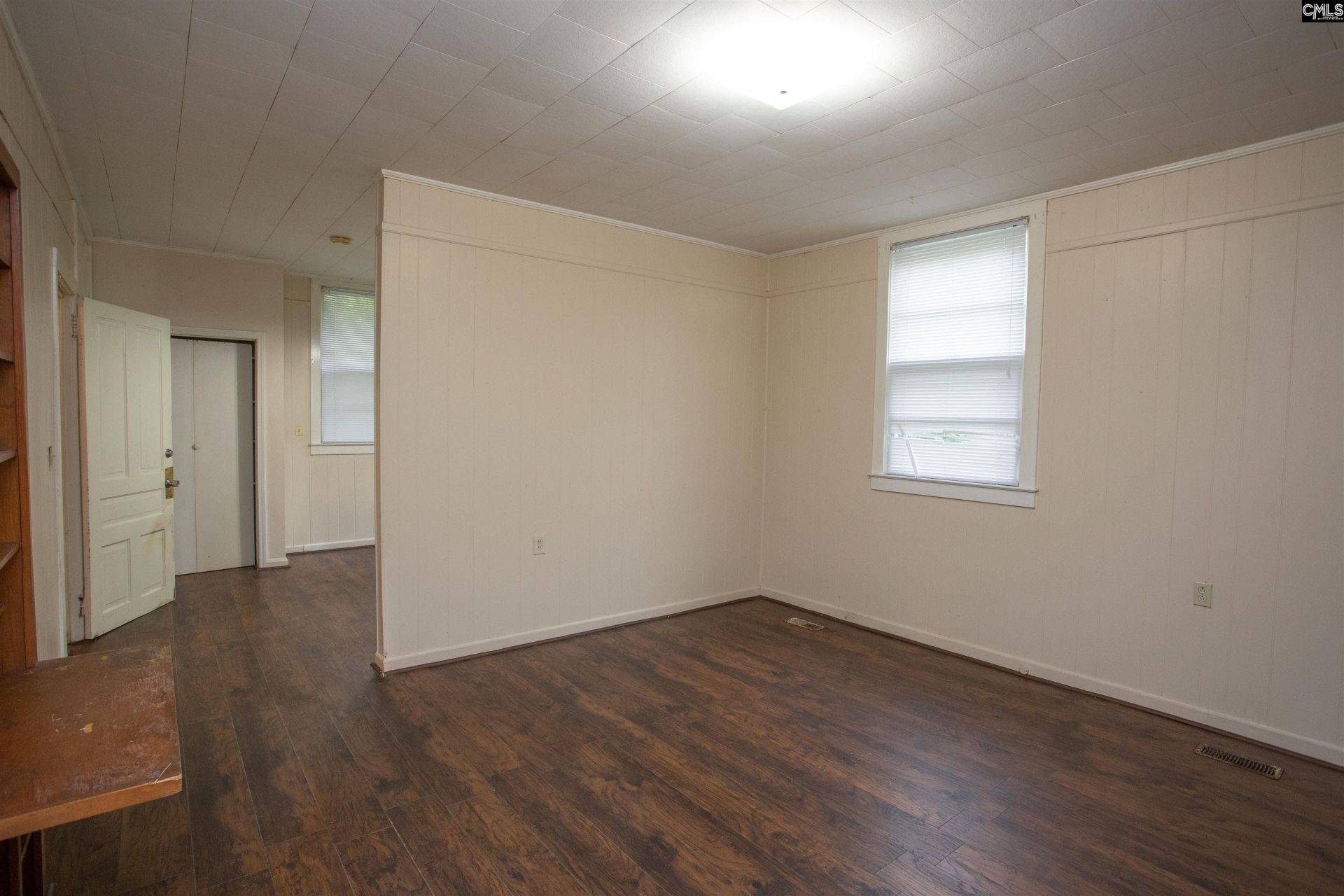 207 N Lee Street  Photo 17