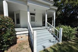 207 N Lee Street  photo 4