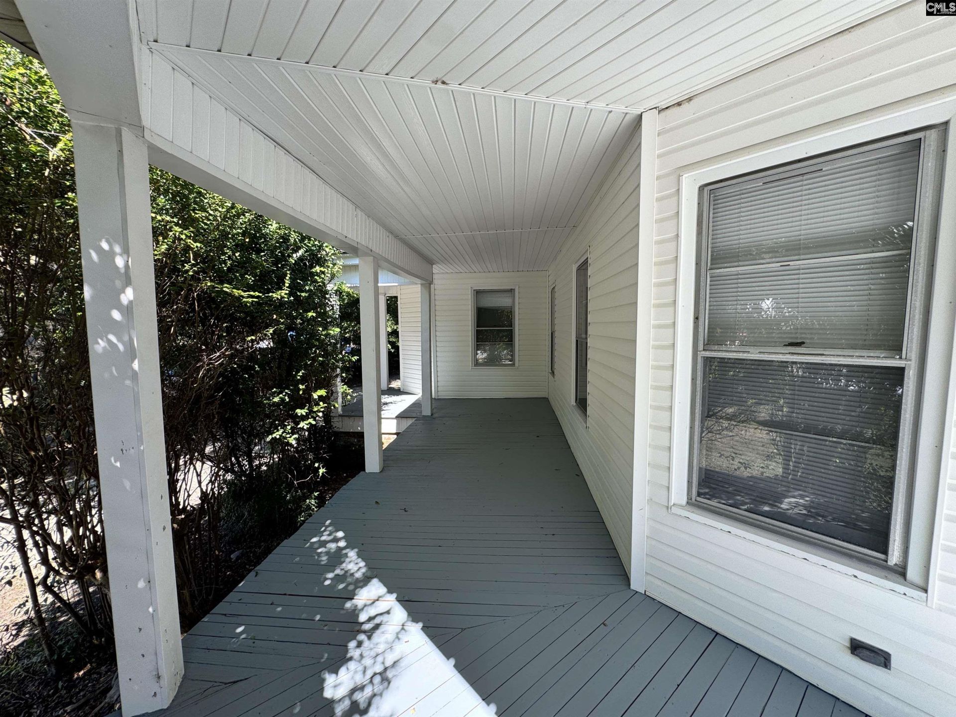 207 N Lee Street  Photo 4