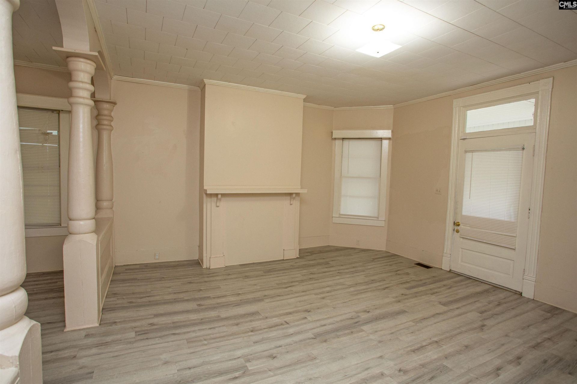 207 N Lee Street  Photo 9