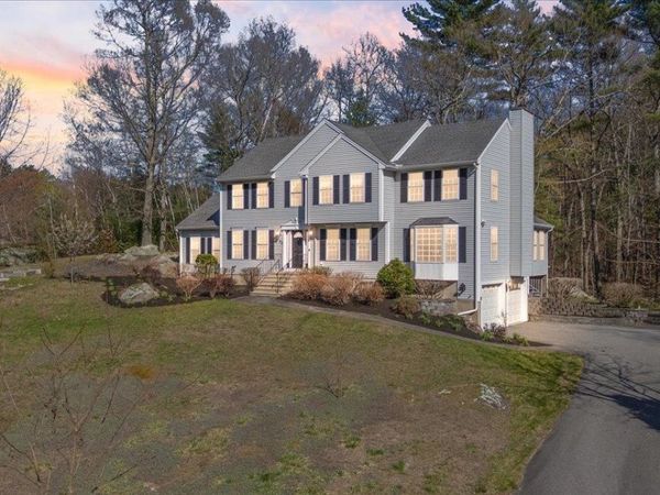 62 Magnolia Drive, Pelham, NH 03076