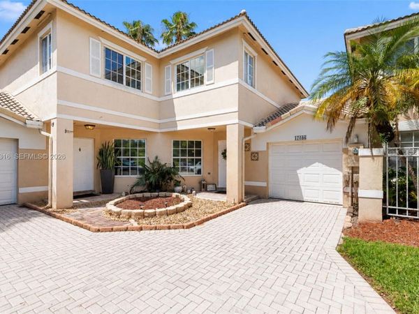 17086 NW 22nd St , Pembroke Pines, FL 33028