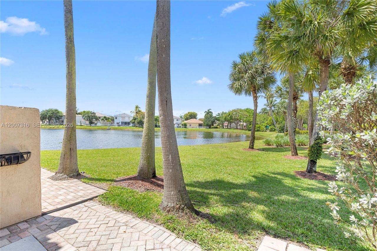 17086 NW 22nd St , Pembroke Pines, FL 33028 Photo