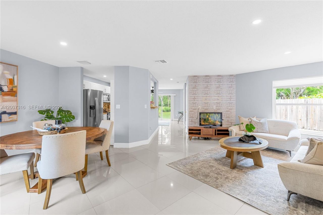 17086 NW 22nd St , Pembroke Pines, FL 33028 Photo