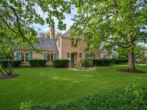 1340 Wood Hill Lane, Lake Forest, IL 60045