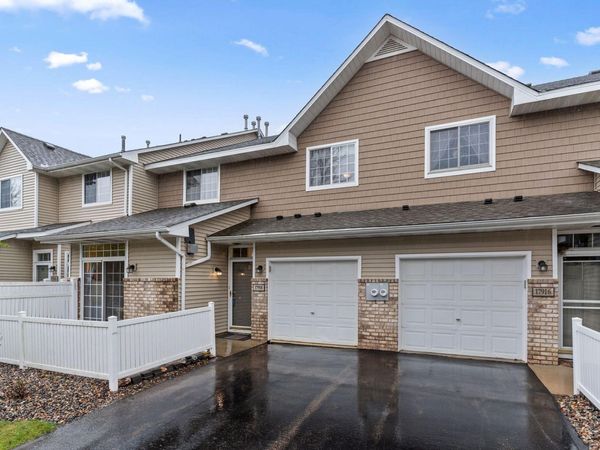 17918 Cobblestone Way, Eden Prairie, MN 55347