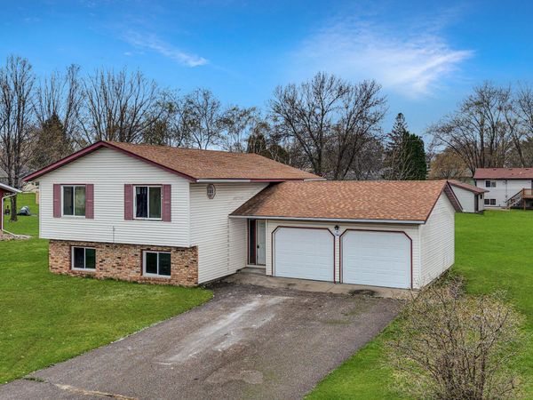 630 3rd Avenue NE, Milaca, MN 56353