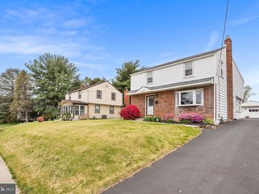 1035 GIRARD AVENUE, SWARTHMORE, PA 19081
