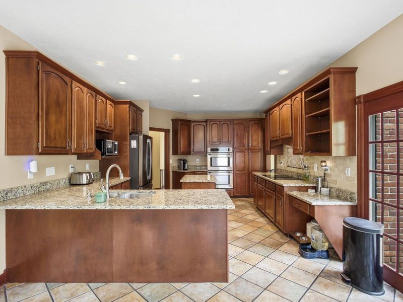 4185 Stone Bridge Drive, Springfield, OH 45504 Photo 12