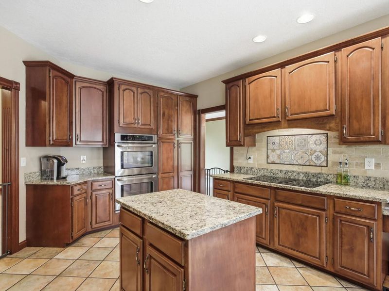 4185 Stone Bridge Drive, Springfield, OH 45504 Photo 13