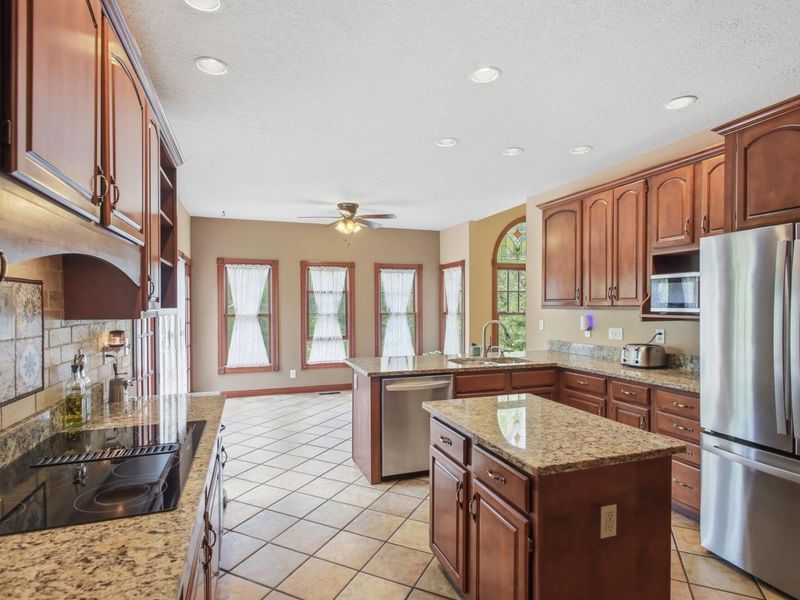 4185 Stone Bridge Drive, Springfield, OH 45504 Photo 14