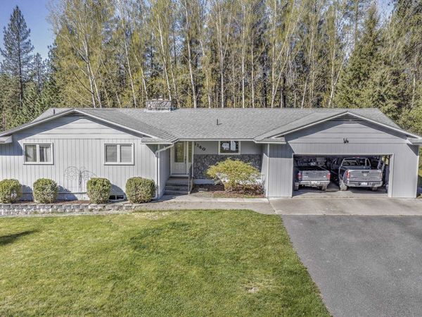 1140 S Pine St, Kettle Falls, WA 99141