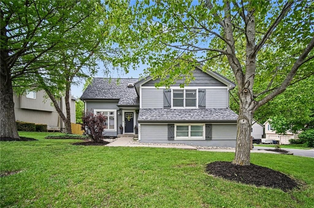 8501 N Mcdonald Avenue, Kansas City, MO 64153 Main Photo
