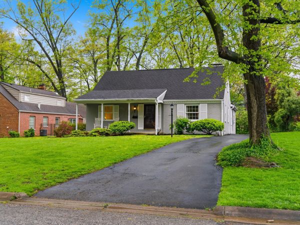 2425 Dorset Road , Upper Arlington, OH 43221