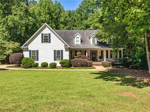305 S Shore Drive, Newnan, GA 30263