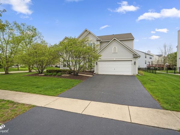 1 Firethorn Court , Bolingbrook, IL 60490