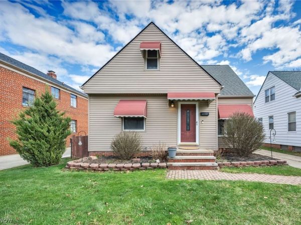 6133 W 54th Street , Parma, OH 44129