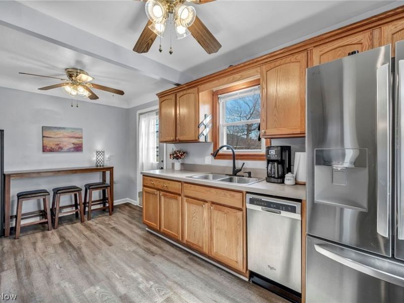 6133 W 54th Street, Parma, OH 44129 Photo 6