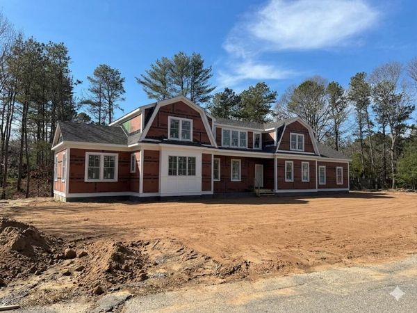 14 Herring Gull Road, Mashpee, MA 02649
