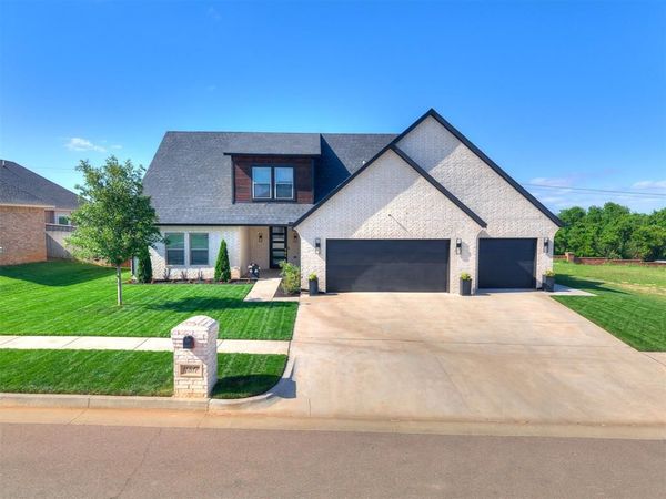 11817 NW 108th Terrace, Yukon, OK 73099