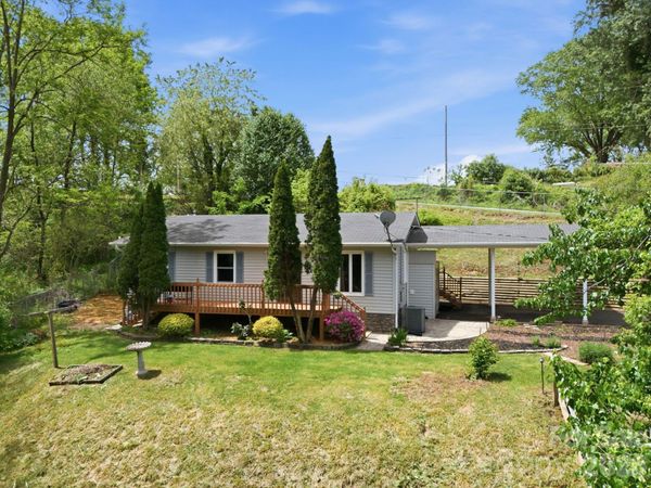 959 Oakmont Drive , Canton, NC 28716