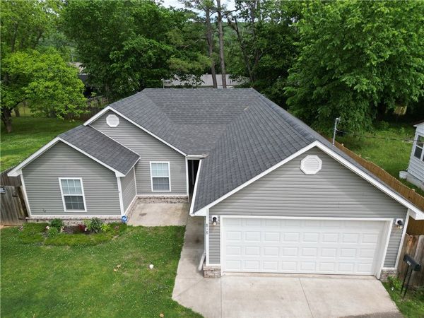 818 N 3rd Street , Ozark, AR 72949