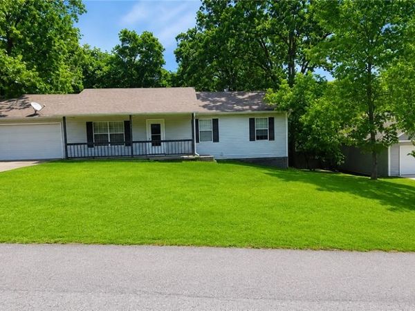 5 White Parish Lane, Bella Vista, AR 72714
