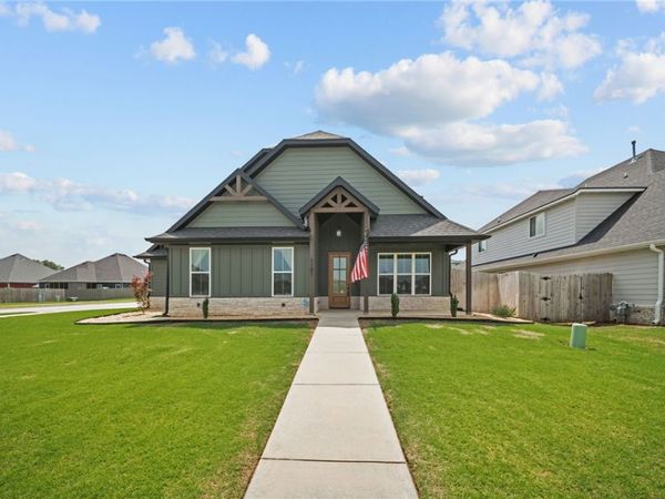 1101 Silver Maple Street, Centerton, AR 72719