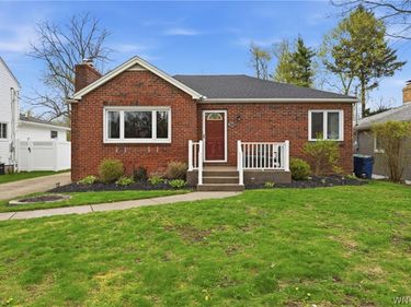 310 Walton Drive , Buffalo, NY 14226