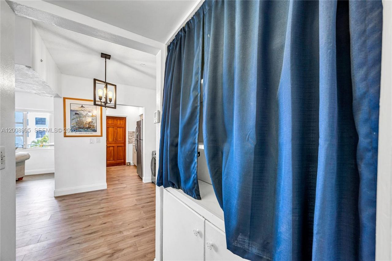 3721 NE 170th St, Unit 2, North Miami Beach, FL 33160 Photo