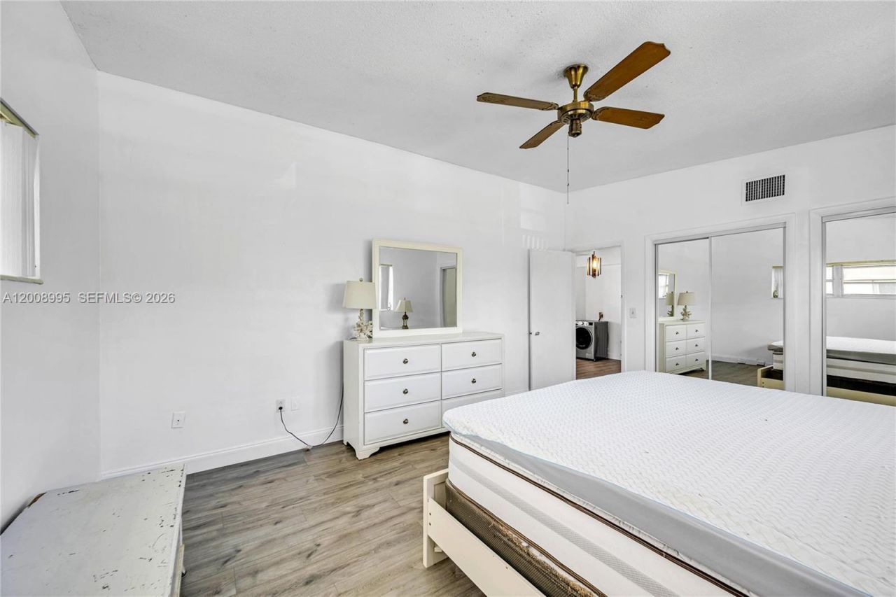3721 NE 170th St, Unit 2, North Miami Beach, FL 33160 Photo