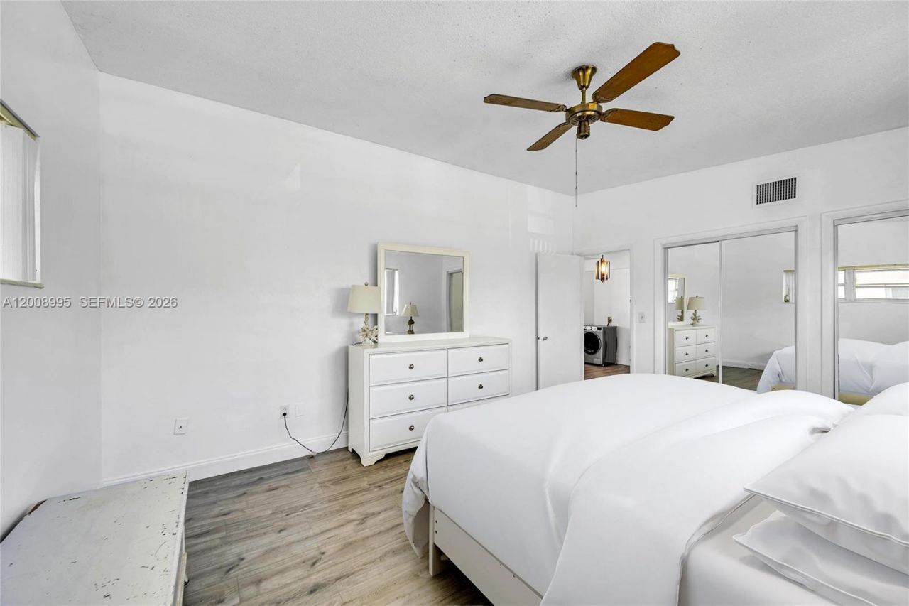 3721 NE 170th St, Unit 2, North Miami Beach, FL 33160 Photo
