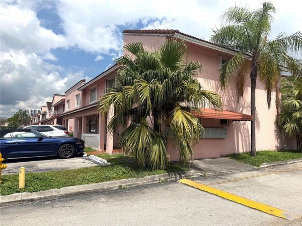 8019 Lake Dr , Unit 104, Doral, FL 33166