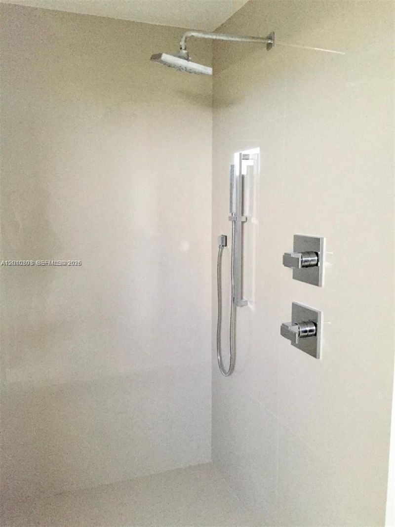 600 NE 27th St , Unit 2001, Miami, FL 33137 Photo