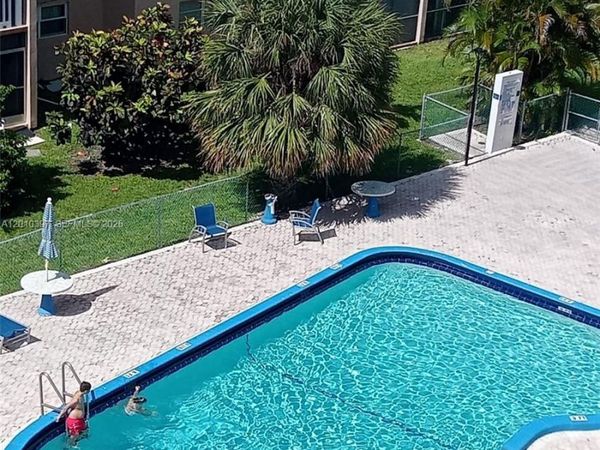 319 NE 14th Ave , Unit 604, Hallandale Beach, FL 33009