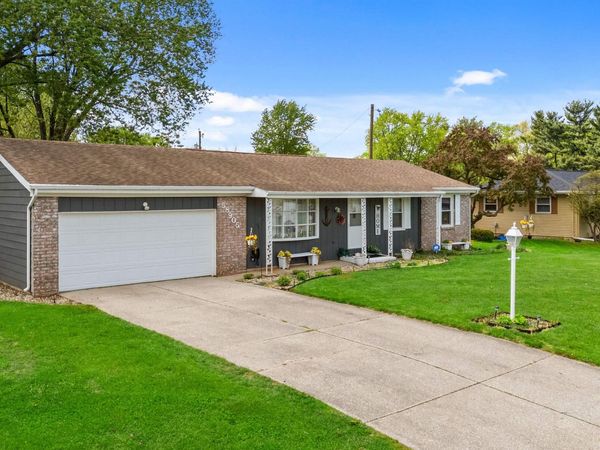 58905 Sunrise Lane, Elkhart, IN 46517