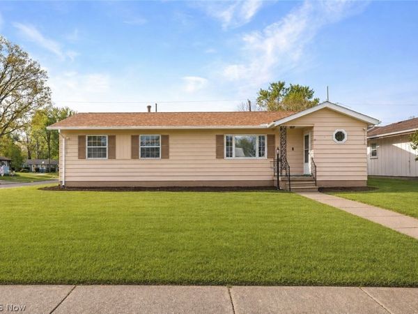 2456 Jackson Street , Lorain, OH 44052